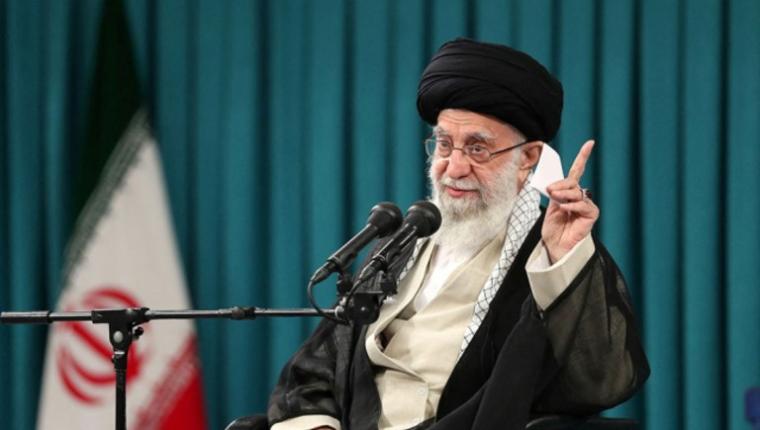 Khamenei Peringatkan AS: Serangan ke Iran Bisa Picu Konflik Regional